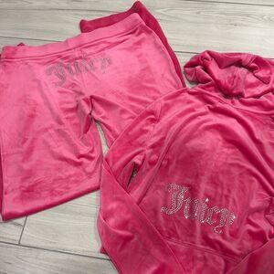 NWT juicy couture hot pink track suit size large   Bedazzled butt and back